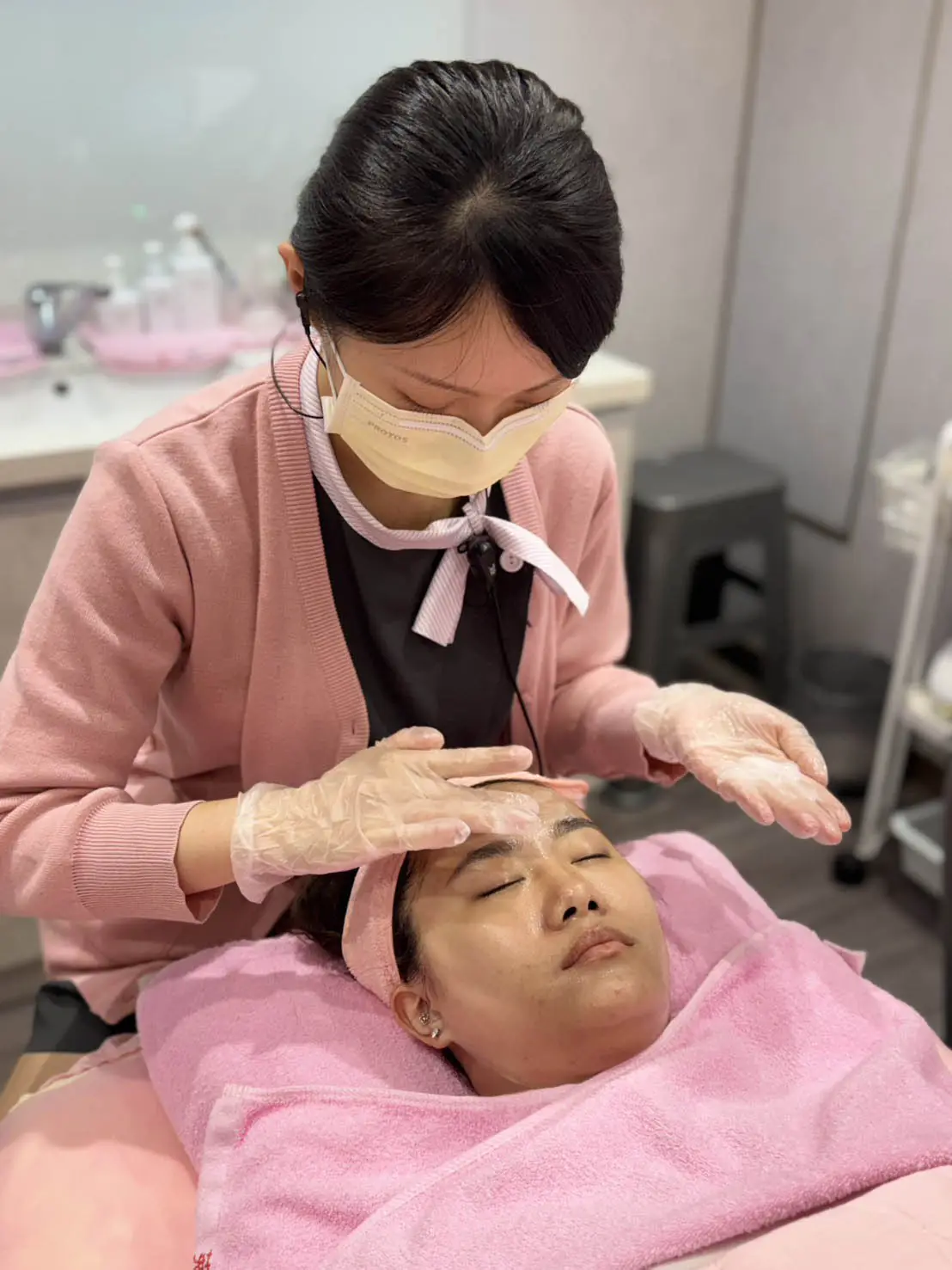 Julie : 從暗沉痘疤到無暇好膚質，找回肌膚自信光彩｜心動光